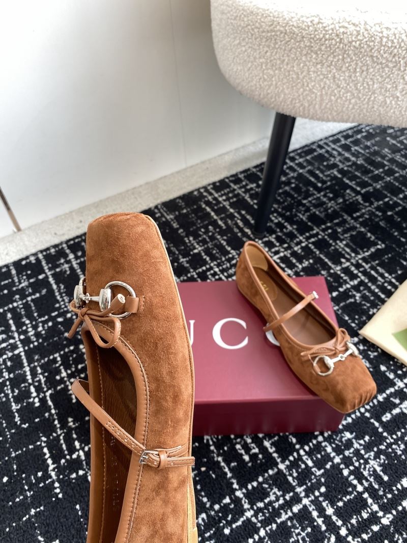 Gucci Flat Shoes